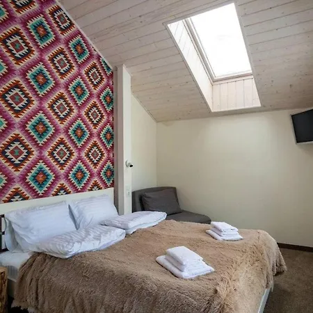 білий лев - White Lion Σαλέ Μπούκοβελ