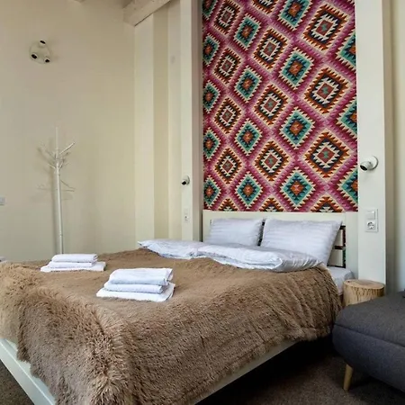 білий лев - White Lion * Μπούκοβελ