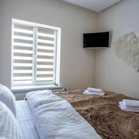 Σαλέ білий лев - White Lion Μπούκοβελ