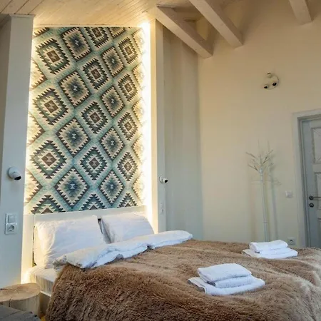 Σαλέ білий лев - White Lion Μπούκοβελ