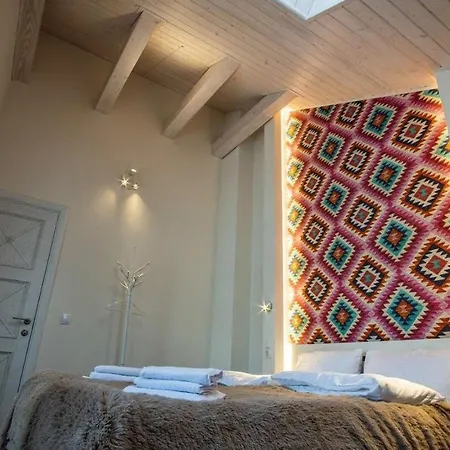 білий лев - White Lion בקתה בוקובל