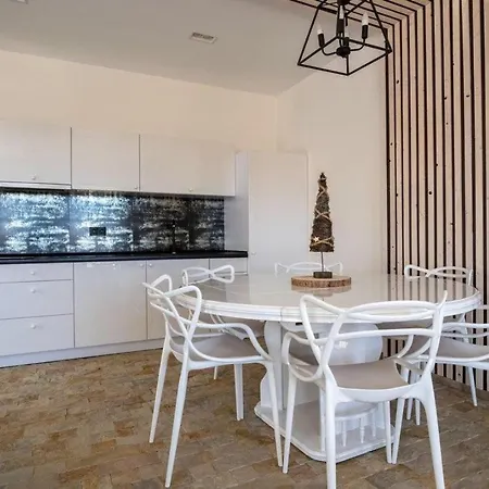 білий лев - White Lion בקתה *