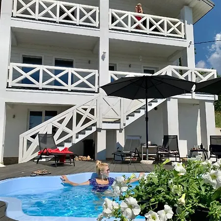 білий лев - White Lion